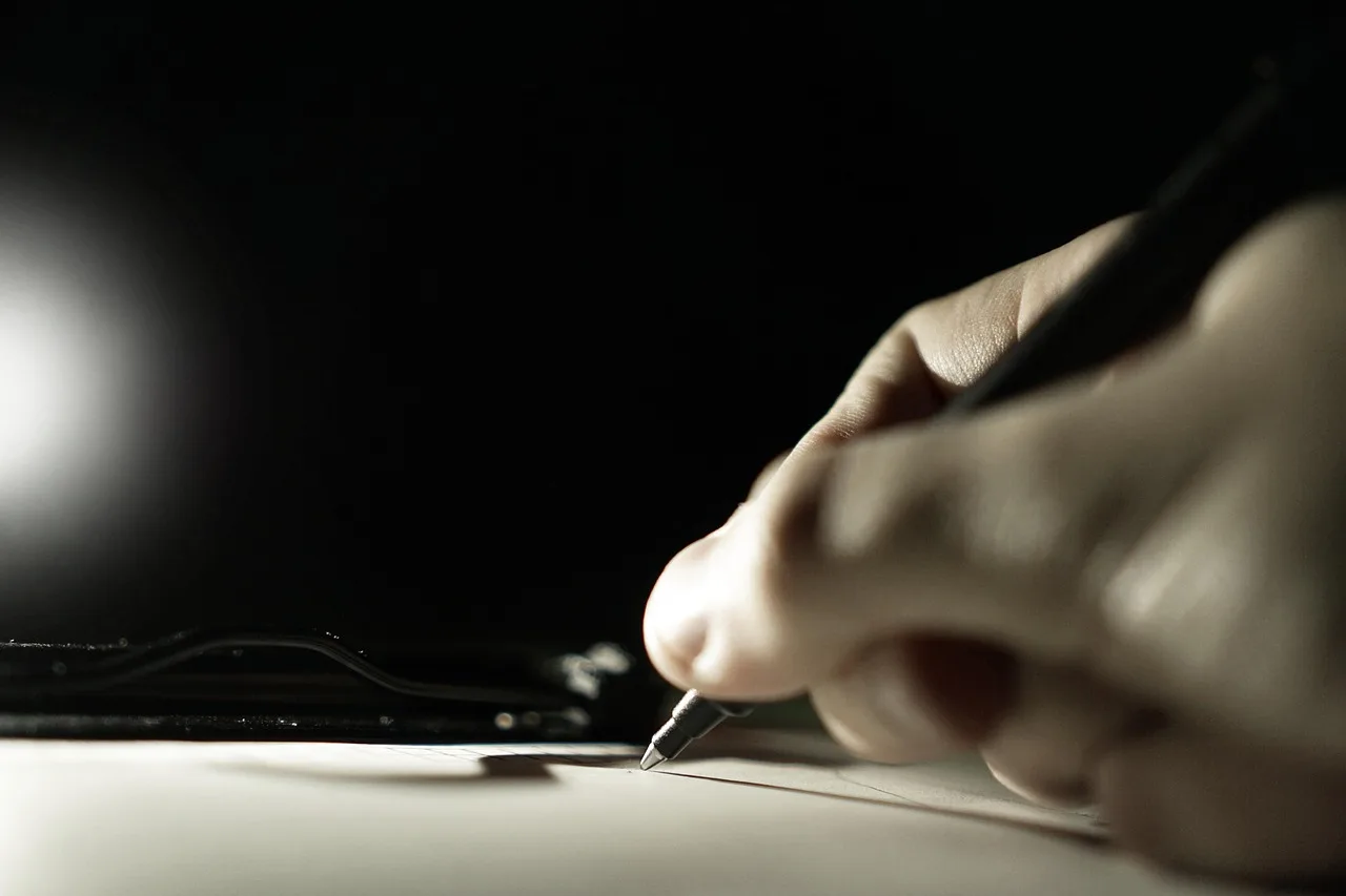 pen, ballpoint pen, write, paper, terminal board, writing tool, office, schreiber, signature, light, night, dark, hand, at night, signature, signature, signature, signature, signature. Refreshing a celebrity signatures quiz means rechecking sources, not answers