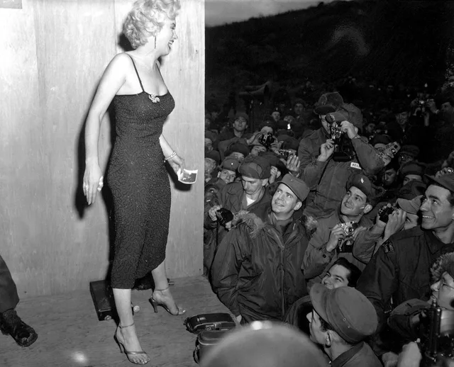 marilyn monroe, celebrity, woman, female, usa, america, beauty, actress, model, marilyn monroe, marilyn monroe, marilyn monroe, marilyn monroe, marilyn monroe. Difficulty in a guess the celebrity picture quiz comes from a few levers